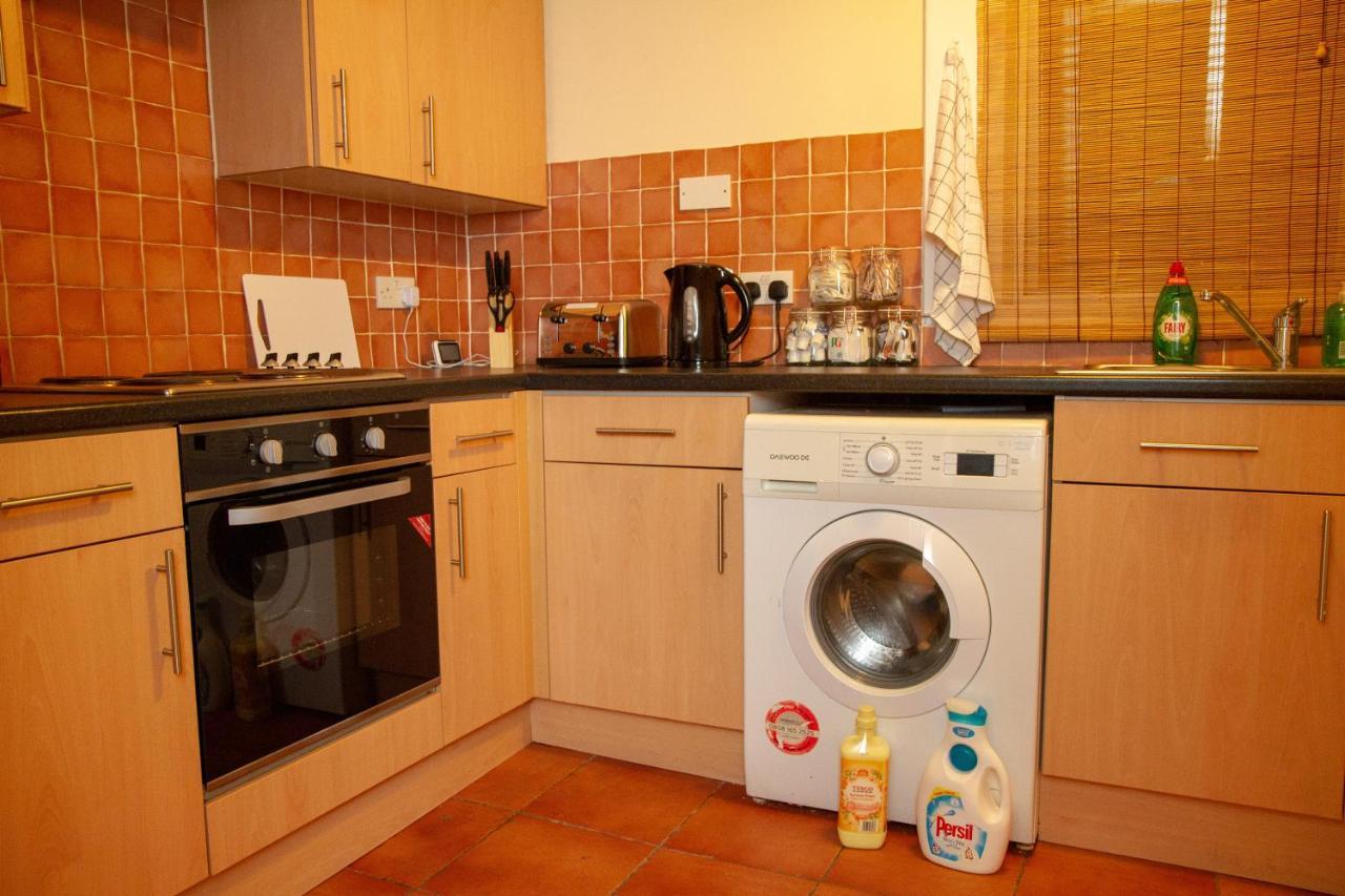 Ferienwohnung Carvetii - Fox House - 1St Floor Flat Sleeps Up To 8 Dunfermline Exterior foto